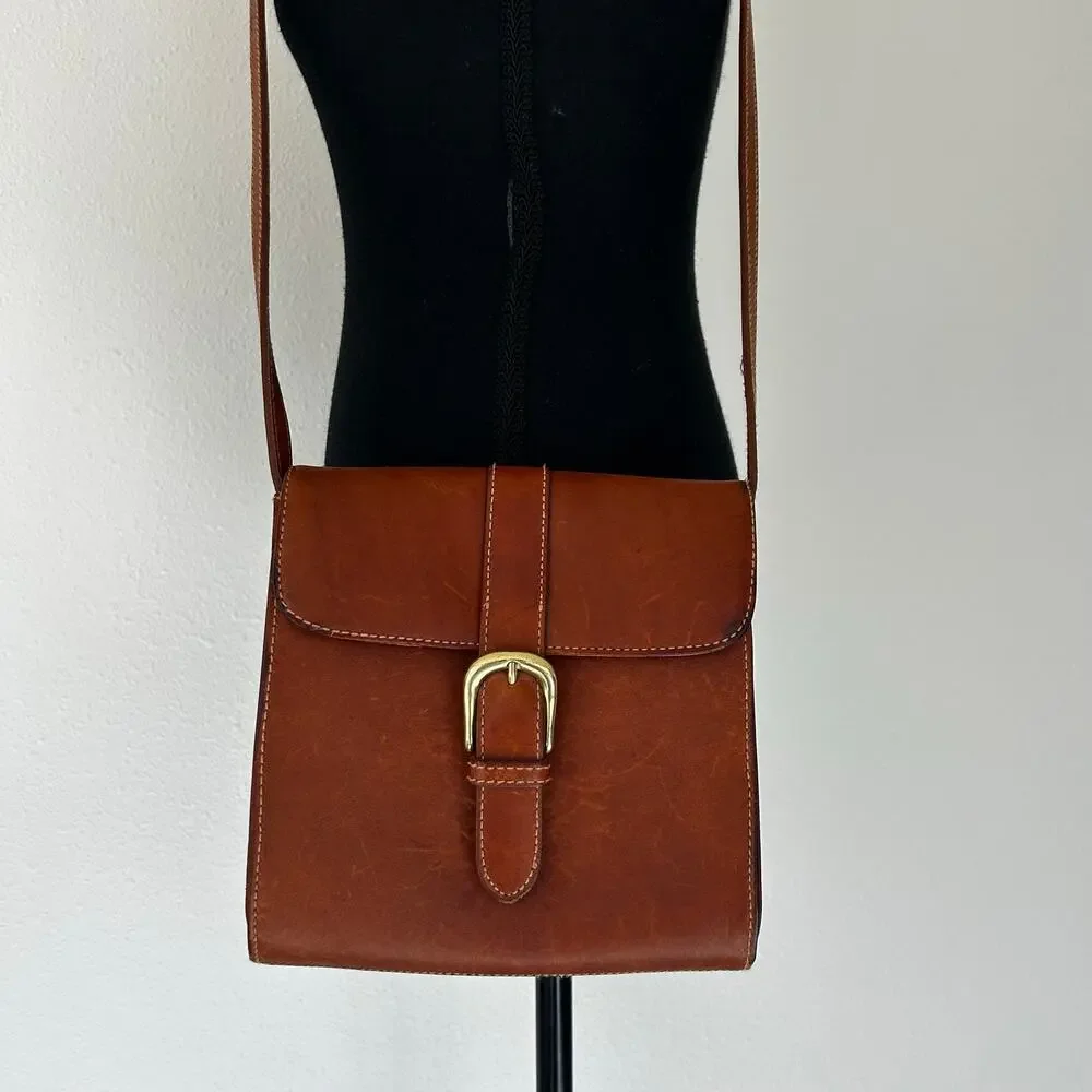 Vintage G.H. Bass Leather Crossbody Purse Saddle Bag Brass Buckle Shoulder Bag - Picture 7 of 8